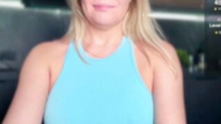 simply_sasha 2025-11-27_23-20-19