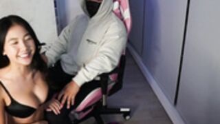 Asian.Candy gives fan a lapdance!