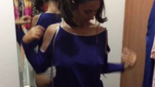 Tsetsi Trying on clothes
