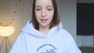 My_Mia_ 2025-12-04