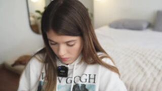 rebeccastonee_2025-12-03_22-43-34_819