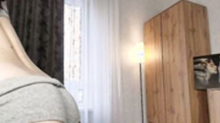 I_Am_Katerina (nipple peeks)