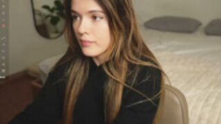 rebeccastonee_2025-12-05_01-01-08_824