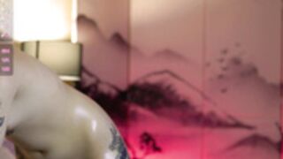 lin_kun 2025-01-30 naked oiled up