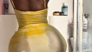 Lala Koi 6 Shower in Yellow Dress