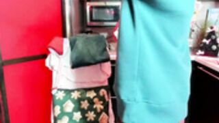 jessica shows her puffies 12.19.25