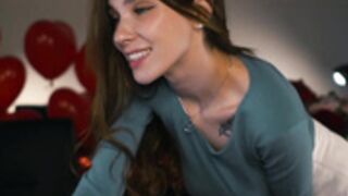 Rich_Roxy Big, Natural, Bouncing