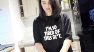 yourfreakygirl_2025-12-21_00-55-41_933