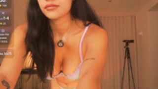 n_o_v_a 2025-12-09_23-43-49-001