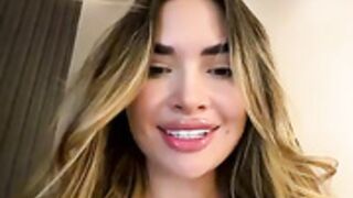 Anacarrera After show masturbation!