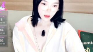 Upoo7lt c2c naked dildofuck and squirt MV sample HD