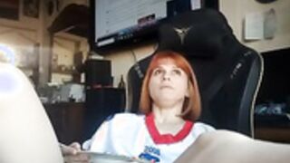 Vikeyna russian redhed milf masturbate