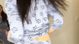 voulezj hot video twerkind in pajamas