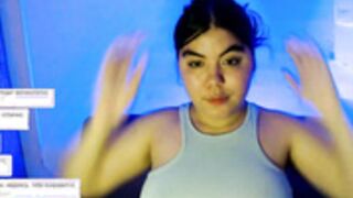 columbian girl with curvy body