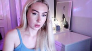 PETITEAVAX PUSSY LUSH CONTROL