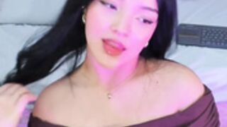 Emma Blossom Blowjob F4F