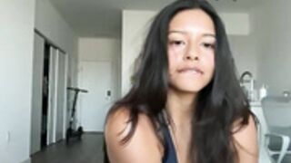 sexy serena flash tits 2