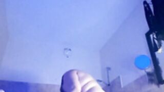 Beautiful chubby french under shower Heleneecesmecs2