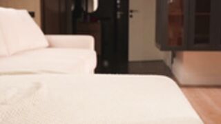 villanelle_l 2025_12_20 - 1