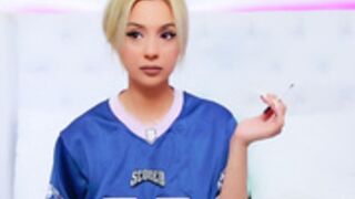 MyFreeCams-ariannasins-2025-06-19 smoking