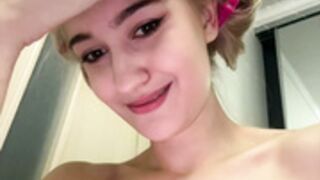 Naked Lana-chester meets a courier 2024-09-17