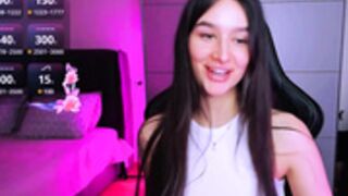 veronica_larson-cb-2025-04-17 1