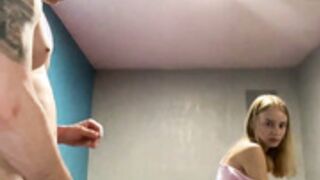 Kellylivenow Hard Doggy on Couch OnlyFans