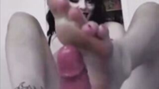 Emo girl 6ar6ie6 dildo footjob