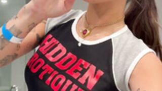 Arikytsya playing with pink dildo ticket