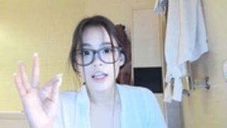 Li_chang milk shower and dildo fuck ticket show