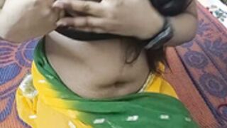 Hot bhabhi nips out bra 3