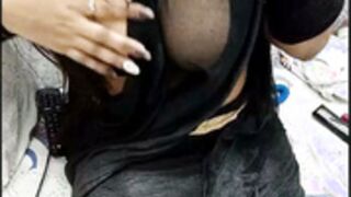 Hot bhabhi nips out bra 1