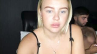 _AandH Tit Flash