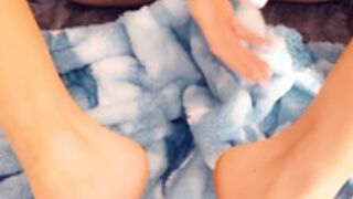 Courtney Taylor footjob