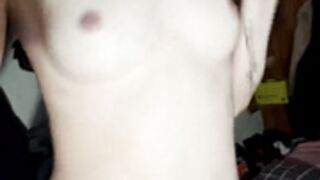 ilianamessersmith masturbating
