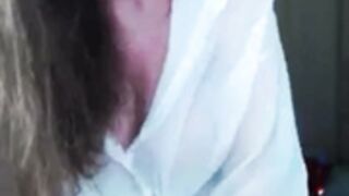 Lunnaa_xx dancing with big boobies