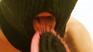 French-speaking romanian girl fingering