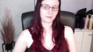 emma_lust94 NN hairy armpits