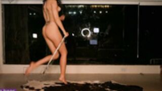 Lloolypop24 dancing around naked