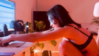 CHEEKYMZ HAVING LIVE CAM SEX WITH A COMPLETE STRANGER