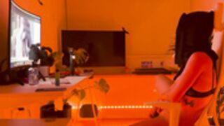 CHEEKYMZ HAVING LIVE CAM SEX WITH A COMPLETE STRANGER