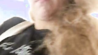 Eveline_Beauty_Kitty playing with his pussy in taxi