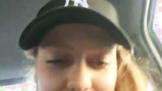 Eveline_Beauty_Kitty playing with his pussy in taxi