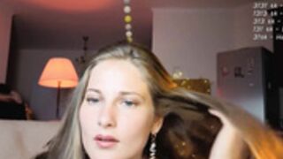 Palach2323 fingers her cunt