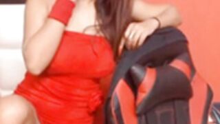 Lisa_love tease play show