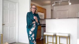 CrystalClarkXo- Mom and Sis Help Me Get Over Breakup