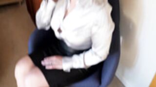 Princess Leia- Stepmoms Conference Call Cumshot