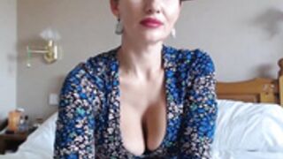 Mallinia Pussy Play and feet