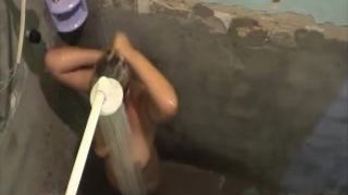 Cantando en la regadera