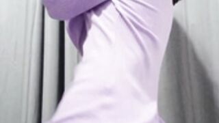 Beatriz dançando sem calcinha